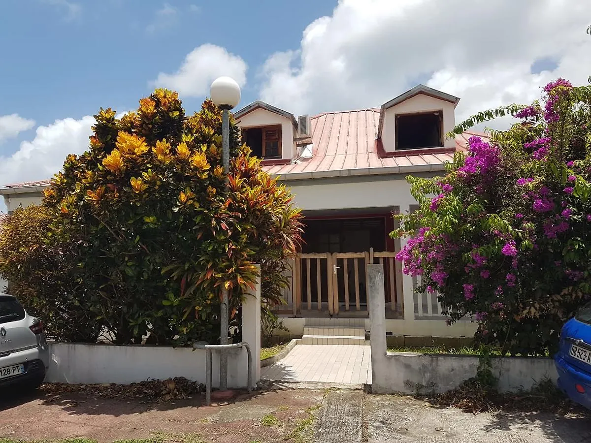 Villa Les Crotons Sainte-Anne 0*,