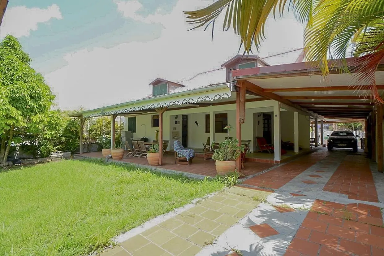 Villa Les Crotons Sainte-Anne Martinique